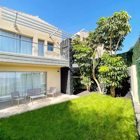 Luxury Oceanview De Nava With Heated Private Pool Вилла *